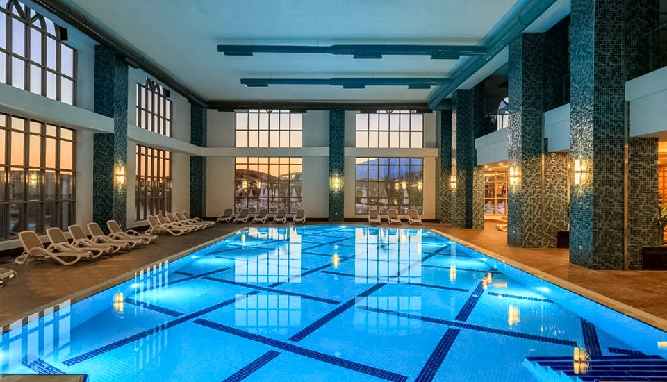 هتل سانیز افس رویال پالاس کوش آداسی